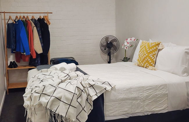 U Suites on Webb - Photo 44