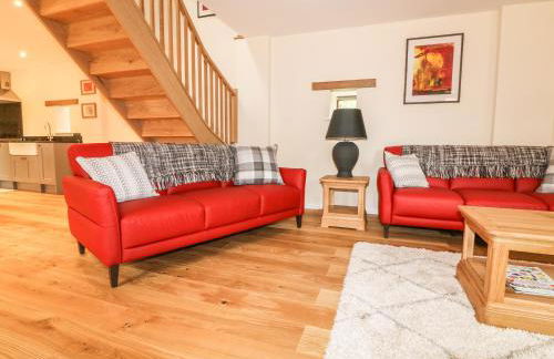 Swifts Barn - Photo 5