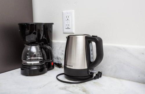 Comfy Studio with Cali King Size Mattress - Foto 24