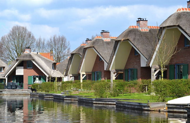 Rustic-chic Villa With Thatched Roof - Photo 16