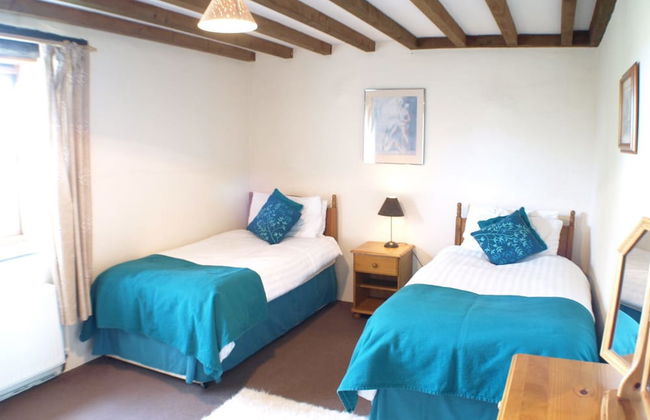 Polean Farm Cottages - Photo 14