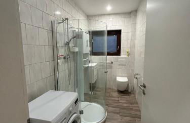 Schöne 2 Zimmer Ferienwohnung mit WLAN Direkt an der Autobahn - Foto 11