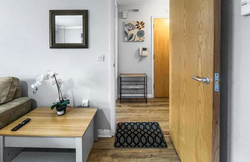 Stylish Apartment Near Heathrow, Skyline Views - Foto 20