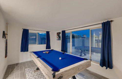 Peaceful Family Friendly 4 Bedroom Home with pool - Photo 5