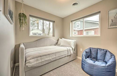 Waterfront Syracuse Home with Patio and Fire Pit! - Foto 14