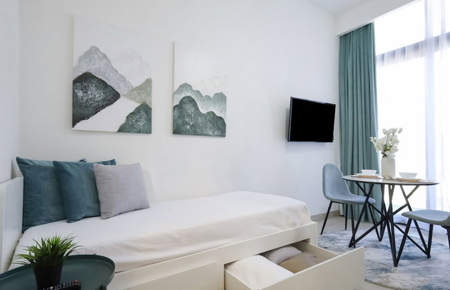 Modern Elegance Studio in Azizi Riviera - Foto 1