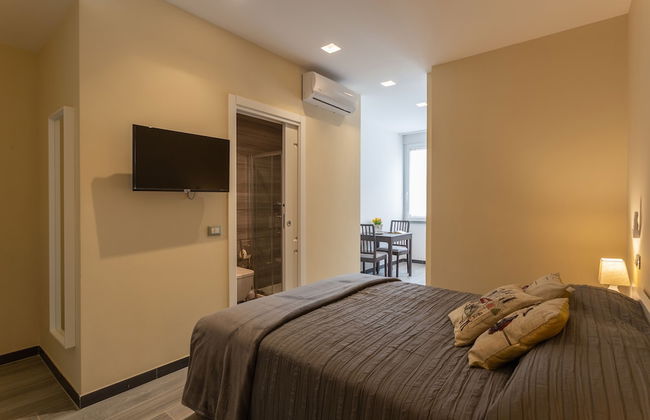 Carla's Rooms with Private Bathroom & Kitchen - Foto 1