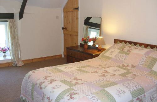 East Hook Holiday Cottages - Daisy Cottage - Photo 10