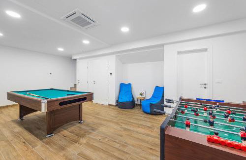 Villa Pinus - Private Pool, Jacuzzi, Game Room - Foto 13