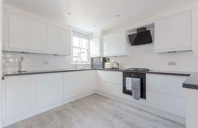 Stunning 3 Bedroom 2 Bath in Fantastic Location - Foto 16