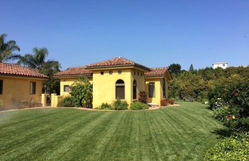 Romantic and Relaxing Villa Retreat with a Jacuzzi near Somis, California - Photo 6