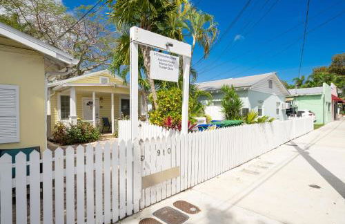 Prime Downtown Key West Spot - The Cozy Little Cottage - Photo 23