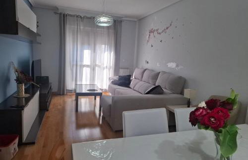 Espectacular vivienda unifamiliar con jardín en Olite - Photo 49