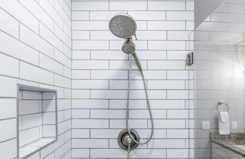 Explore Historic DT In This Cozy Open Air 5BR Stay - Foto 44