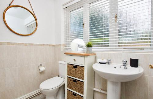 Delven House- Serviced Apartments - Photo 27