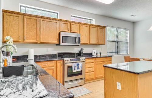 Easy ABQ Access Large Family Home with Patio and Yard - Foto 10