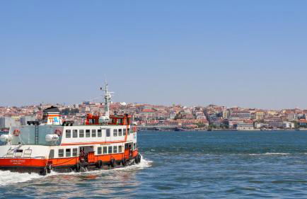 Cacilhas Riverside Lisbon Apartment - Foto 25