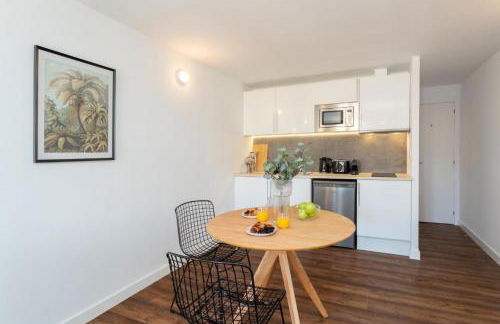 Sunshine Studios Portside Gothic - Photo 18