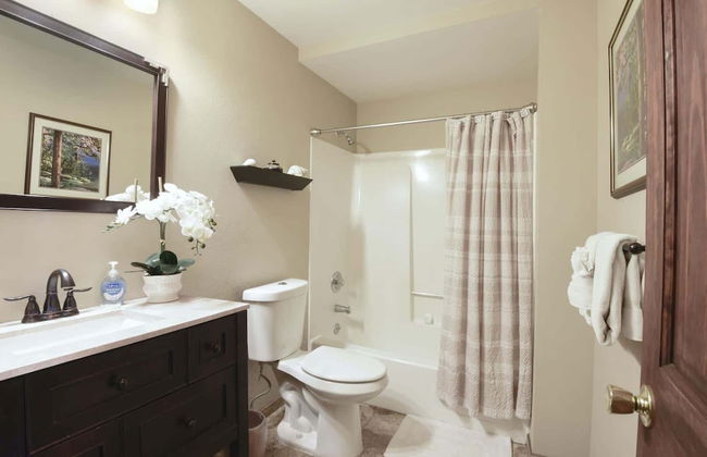 Shoreline Vista Lake Views, Near Hike & Bike! - Foto 22