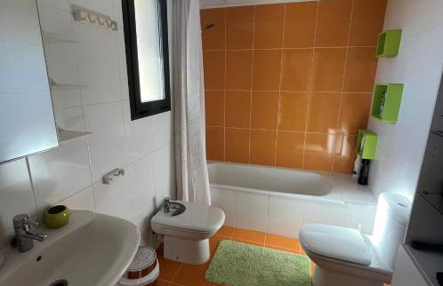 Dúplex rodeado de campos de golf y vistas al mar - Foto 14