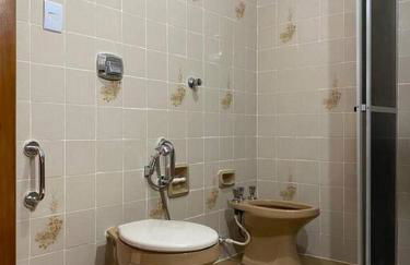 Apto inteiro, central, 1 quarto, bem equipado - Foto 15