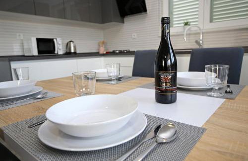 Modern Guest House Rak with beautiful pool - Photo 24