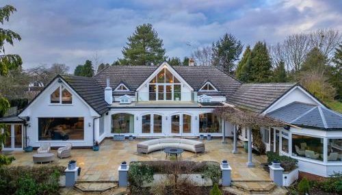 5BDR Luxe Villa By Torr Property Group Short Lets & Serviced Accommodation With Free Parking & River View Stratford-Upon-Avon - Foto 3