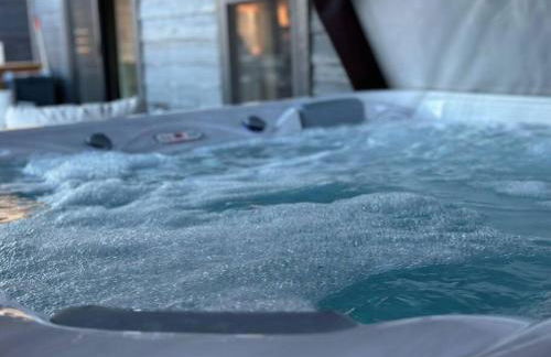 The Luxx - ALL NEW / 4 BD / Poolside / Hot Tub / Lake View - Foto 67