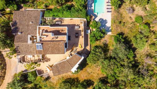 Villa Eiras Altas Grande by Portucasa - Photo 2