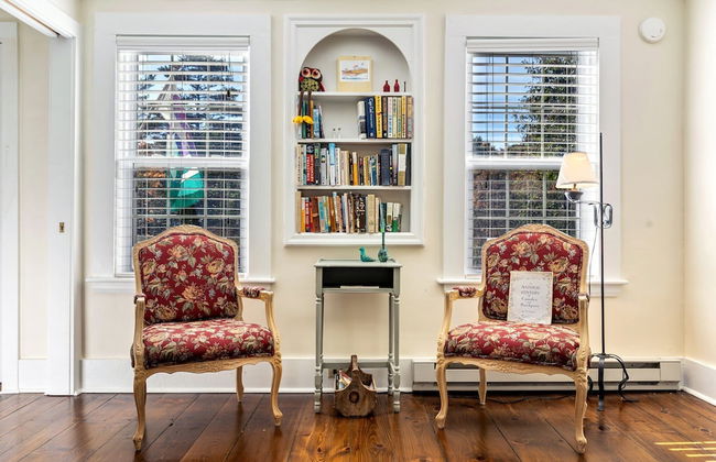 Nanas Hideaway 2 BDR Charmer! - Photo 34