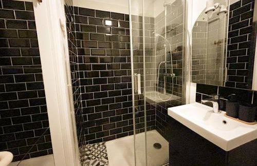 Studio lumineux, calme, RER à 5 min, bien placé - Foto 7