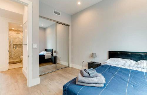 Luxury Modern 4 bedroom 3 Bath Home With Rooftop Deck #3 - Foto 38