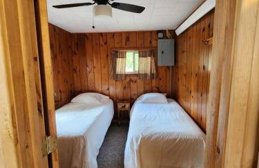 Cabin 8 - A newly remodeled with shaded deck on the lakeshore - Foto 5