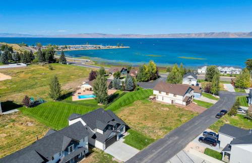 Dream Bear Lake Getaway w/ Hot Tub & Yard - Photo 56