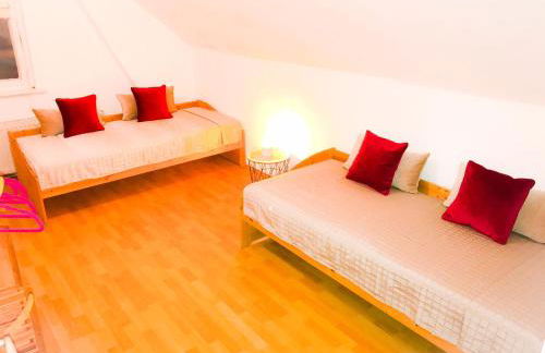 "Casa20200" 2 x Apartments je 150qm für Business, Familien, Gruppen, Handwerker 15min von BERLIN, Erdbeerhof, Outlet B5, 5min vom See Falkensee !! 2 Apartment each 150qm for BUSINESS , FAMILIES 15min from BERLIN!! - Foto 48