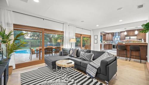 Family Beach Home With Home Theater & Heated Pool! - Foto 4