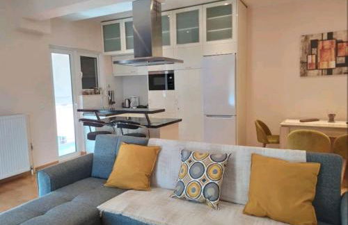 Stylish -Modern Apartment heart of Marousi - Foto 4