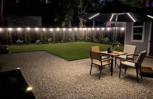 15 Min to Downtown with Backyard & Parking - Foto 21