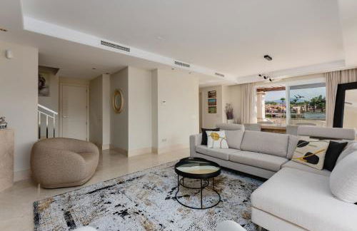 Luxury Beachfront Penthouse Marbella - heated pool & seaviews - Photo 4