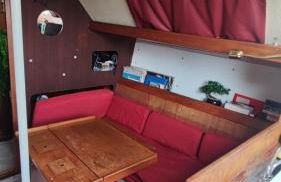 Sailboat land and sea, vegetated - Foto 15