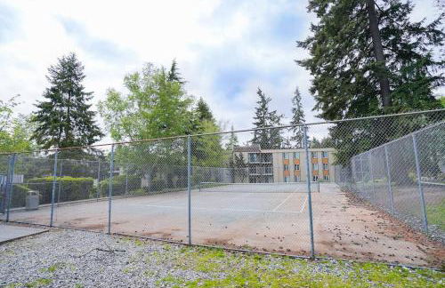 Modern Microsoft Redmond Campus Condo with Balcony - Foto 22