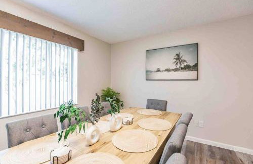 Poolside Oasis-5 miles from Venice Beach - Photo 20