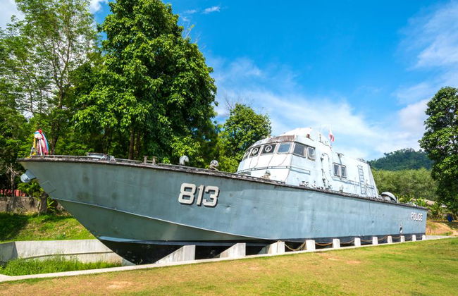 Khao Lak Full Day Tour: Sarasin Bridge, Khao Lak National Park & Lampi Waterfall from Phuket - Foto 4