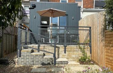 Brand New Cosy Cowes Cottage , 3 Bedroom, Sleeps 5 - Foto 14