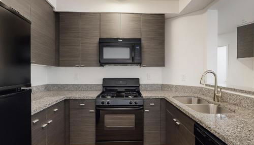 Modern 1BR Retreat in Marina del Rey - Pool, Hot Tub & Gym, Sauna - Foto 4