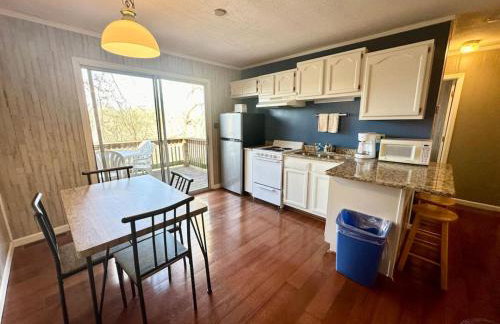 Cottage 11 Lees Ford Marina - Photo 3