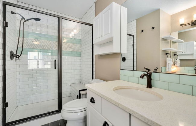 Old Town Escape w/ King Bed, Dog-friendly - Foto 13