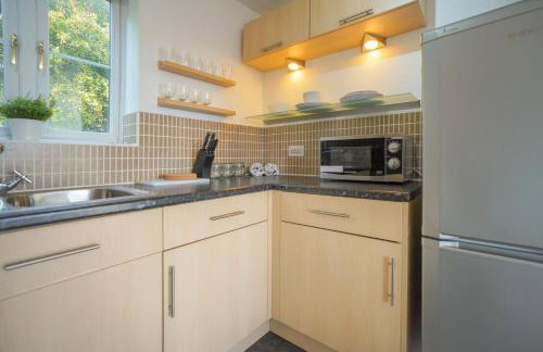 Stylish Apartment with Private Parking - Foto 23