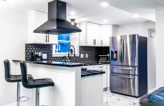 Gatsby Theme Near Downtown w Game Room, EV Charger - Foto 6