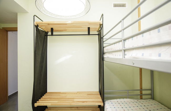 Beautiful Apartment With View - Photo 4